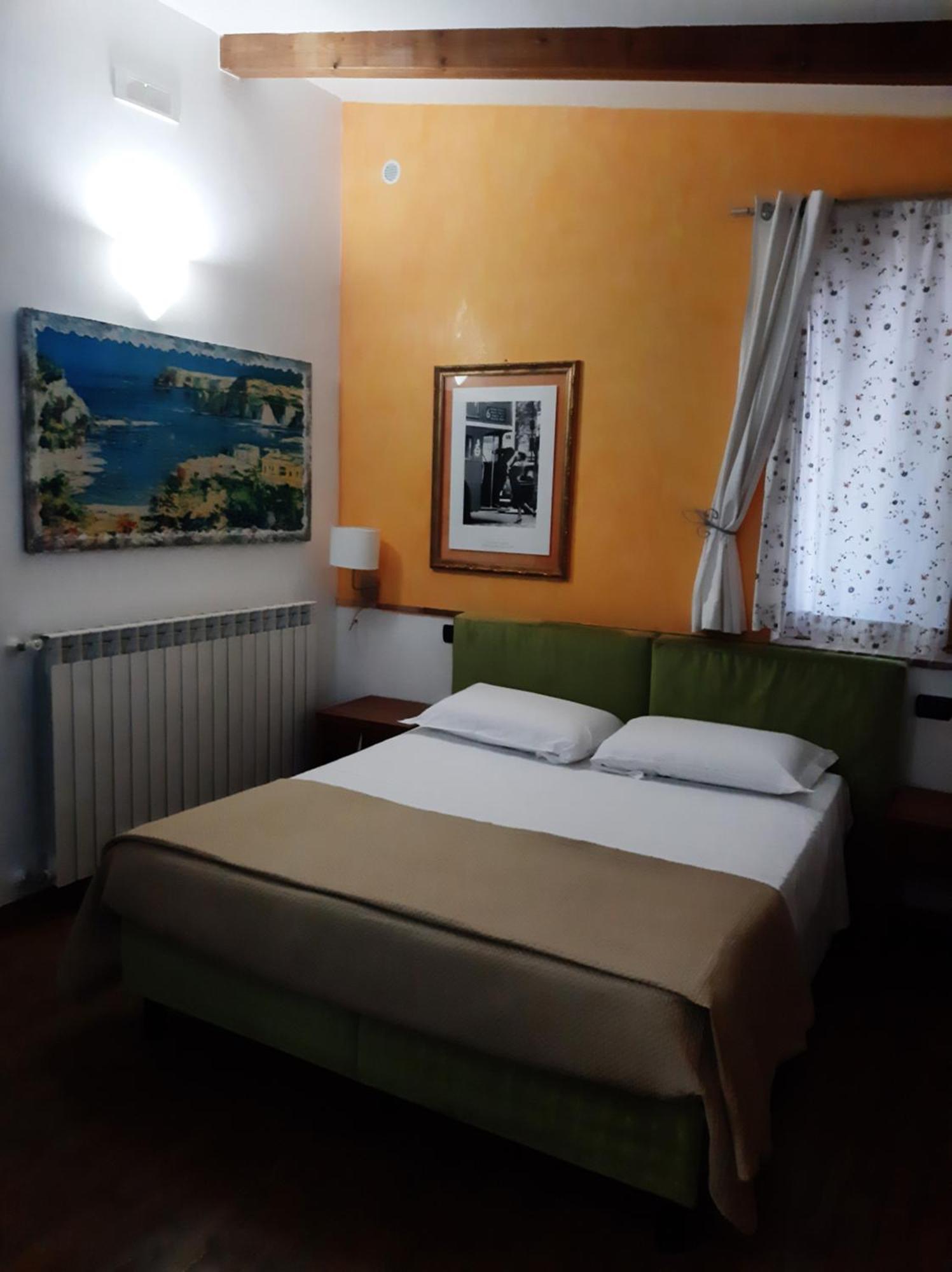 Mola Bed & Breakfast Corbara (Campania)